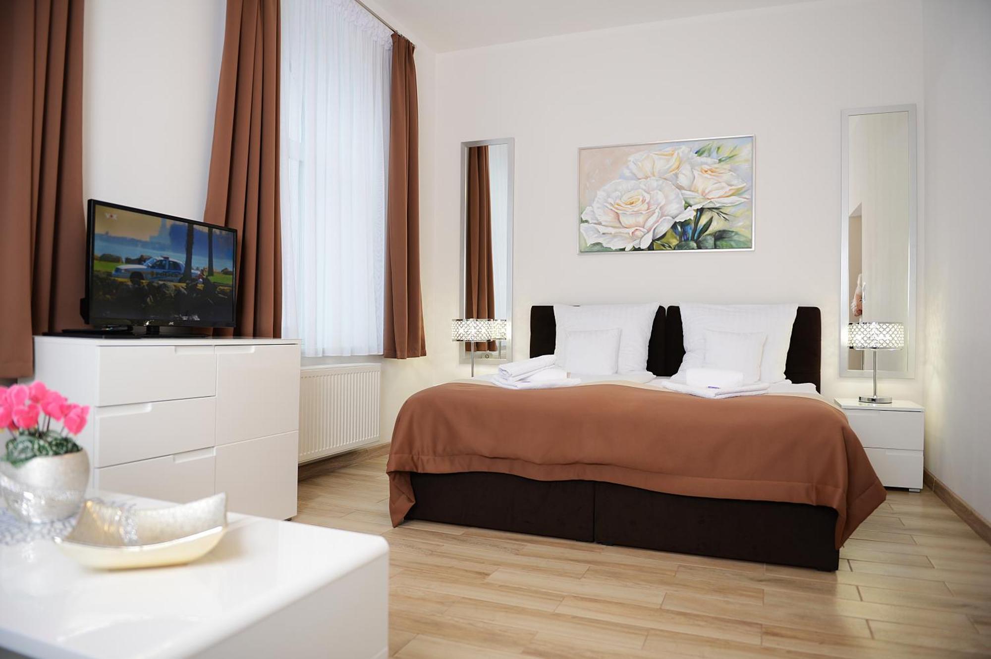 Rezydencja Mysliwska - Apartamenty コシャリン エクステリア 写真