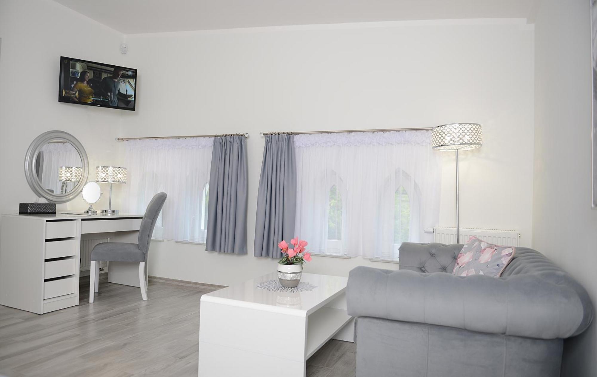Rezydencja Mysliwska - Apartamenty コシャリン エクステリア 写真
