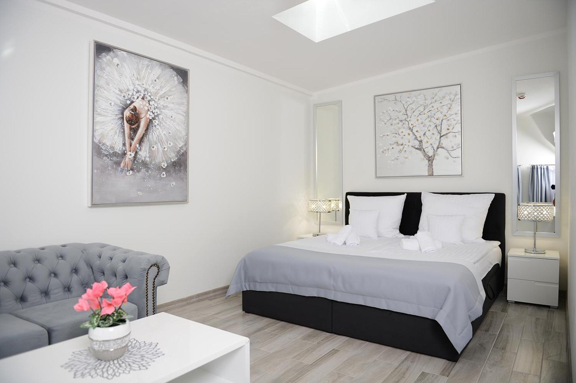 Rezydencja Mysliwska - Apartamenty コシャリン エクステリア 写真