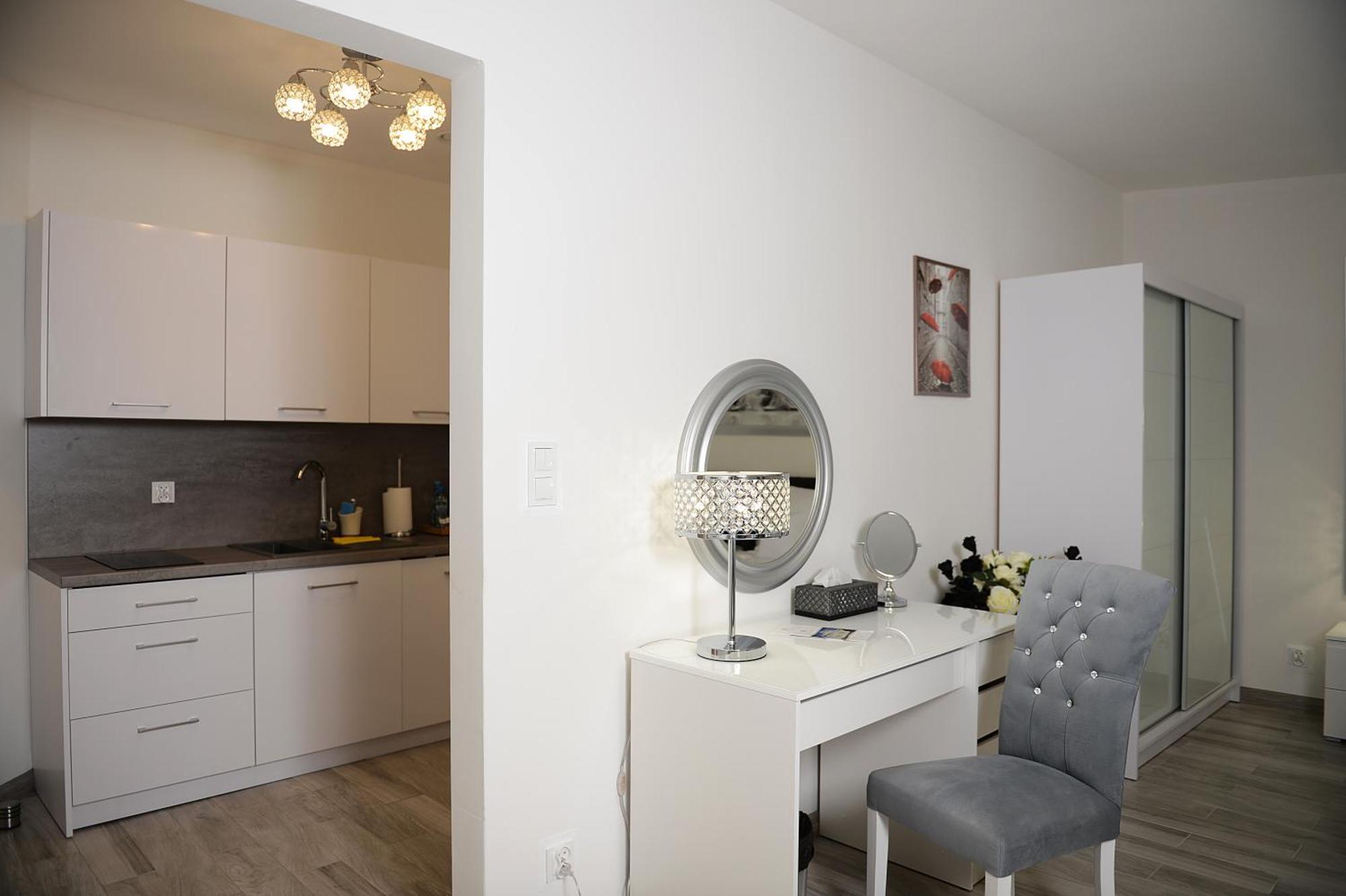Rezydencja Mysliwska - Apartamenty コシャリン エクステリア 写真