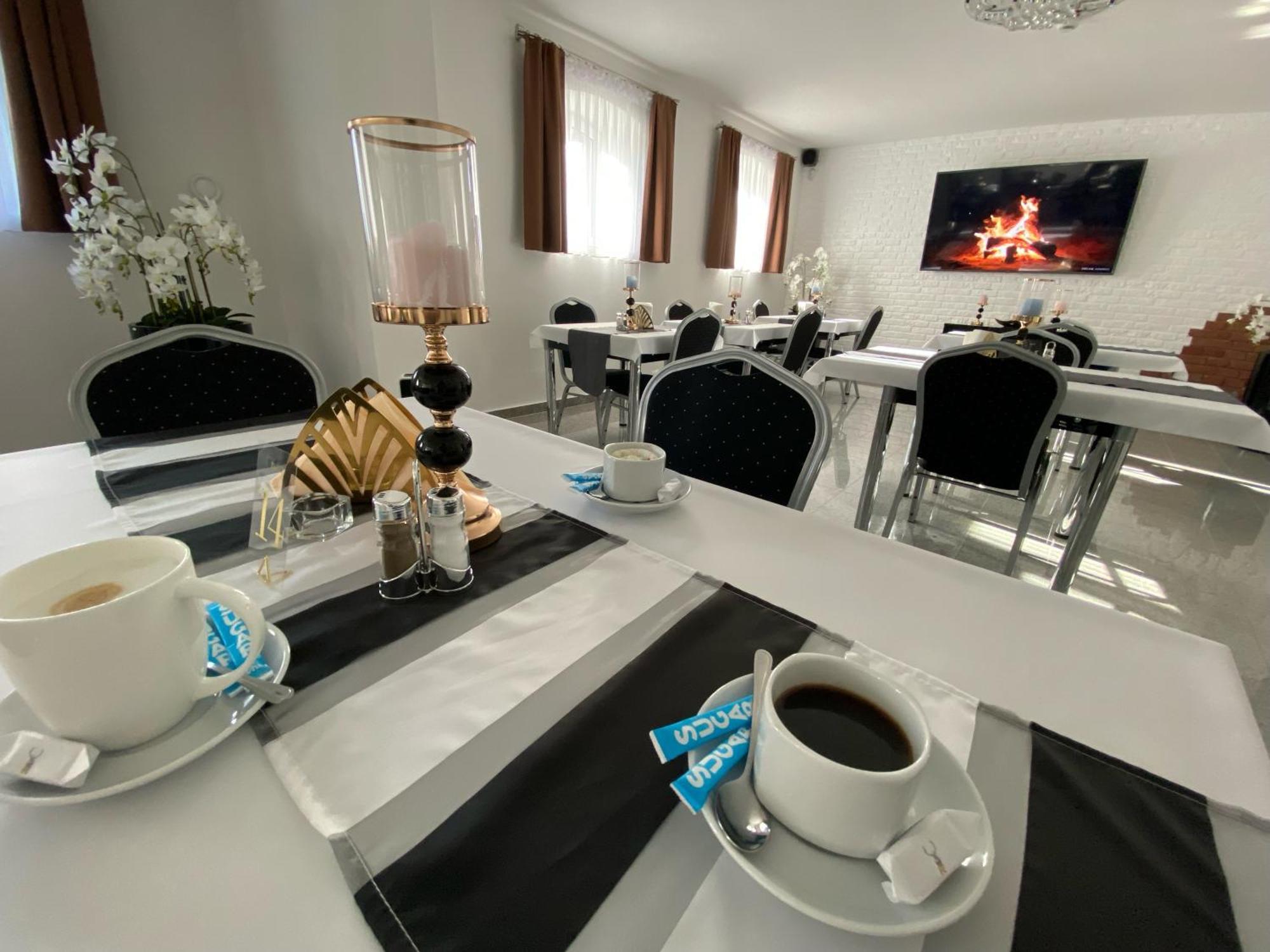 Rezydencja Mysliwska - Apartamenty コシャリン エクステリア 写真